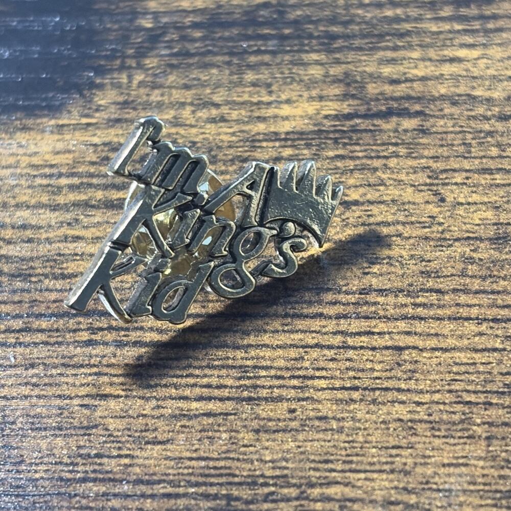 I'm A King's Kid Gold Tone Small Tie Tack Lapel Pin